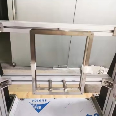 Instrumento de ensayo ISO de resistencia a la llama de tejidos para materiales textiles de juguete Ángulo de llama ajustable