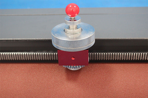 Máquina de ensayo de abrasión DIN conforme a ISO 4649, instrumento de ensayo textil para el recuento de resultados