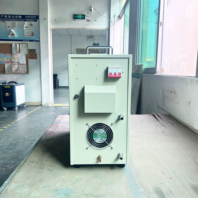 Máquina de forja por calentamiento por inducción de frecuencia media para calentar barras de metal, pernos y tuercas con componentes centrales de motor y bomba de acero