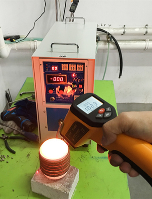7.5L/Min Induction Heating Equipment Melting que apaga la máquina de alta frecuencia